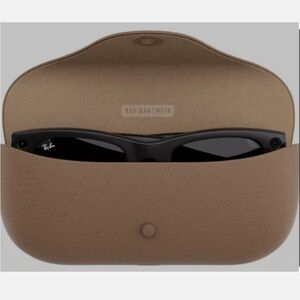 RAY-BAN META lined Charging Case For Meta GEN 2 Smart Glasses Brown leather
